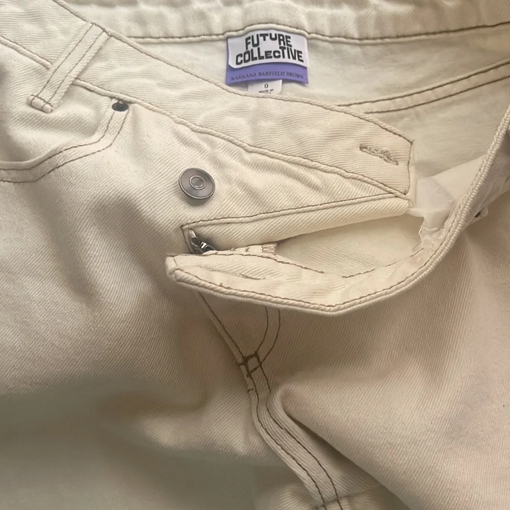 Asymmetrical Jeans !